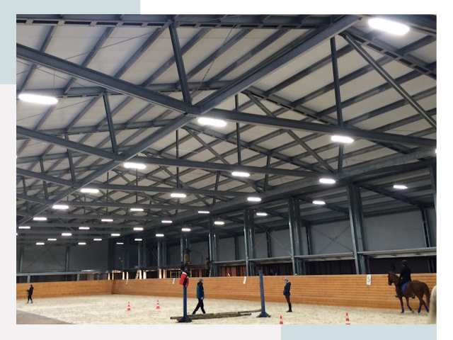 Строительство конных манежей от 615 руб в Клин